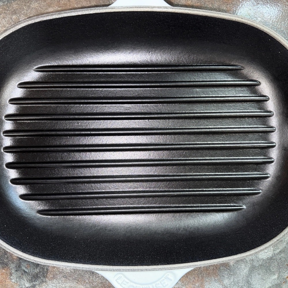 Le Creuset France 32 Cast Iron Grill Pan Skillet Powder Blue 14" NEW - Picture 6 of 14